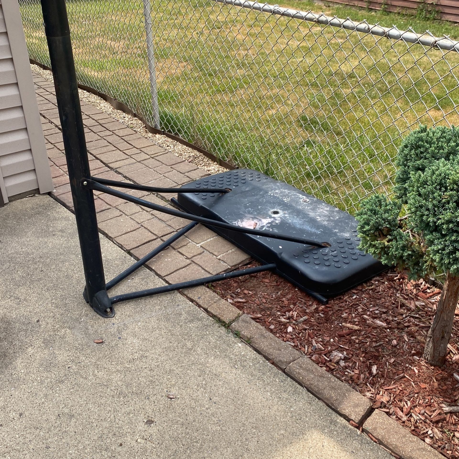 Basketball Hoop for Sale in Chicago, IL OfferUp