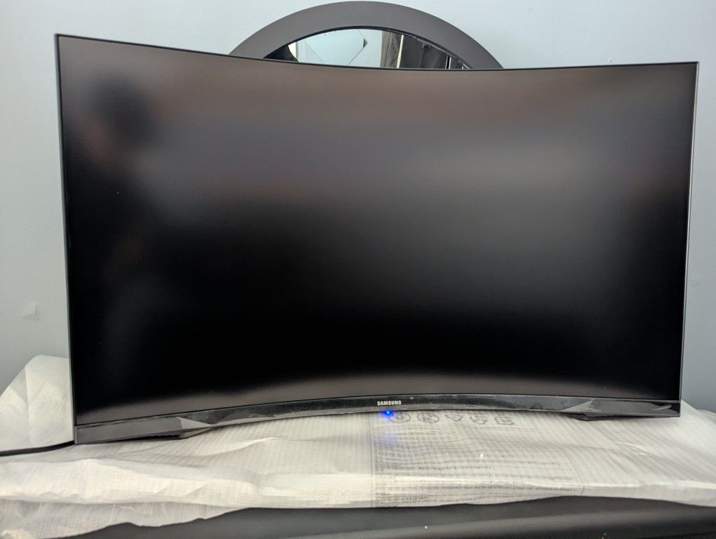 Samsung Odyssey 27 Inch Curved Gaming