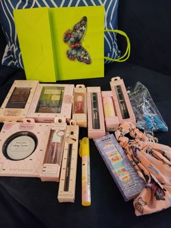 Marie Claire Makeup & Beauty Bundle