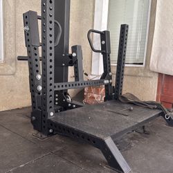 Belt Squat Machine 