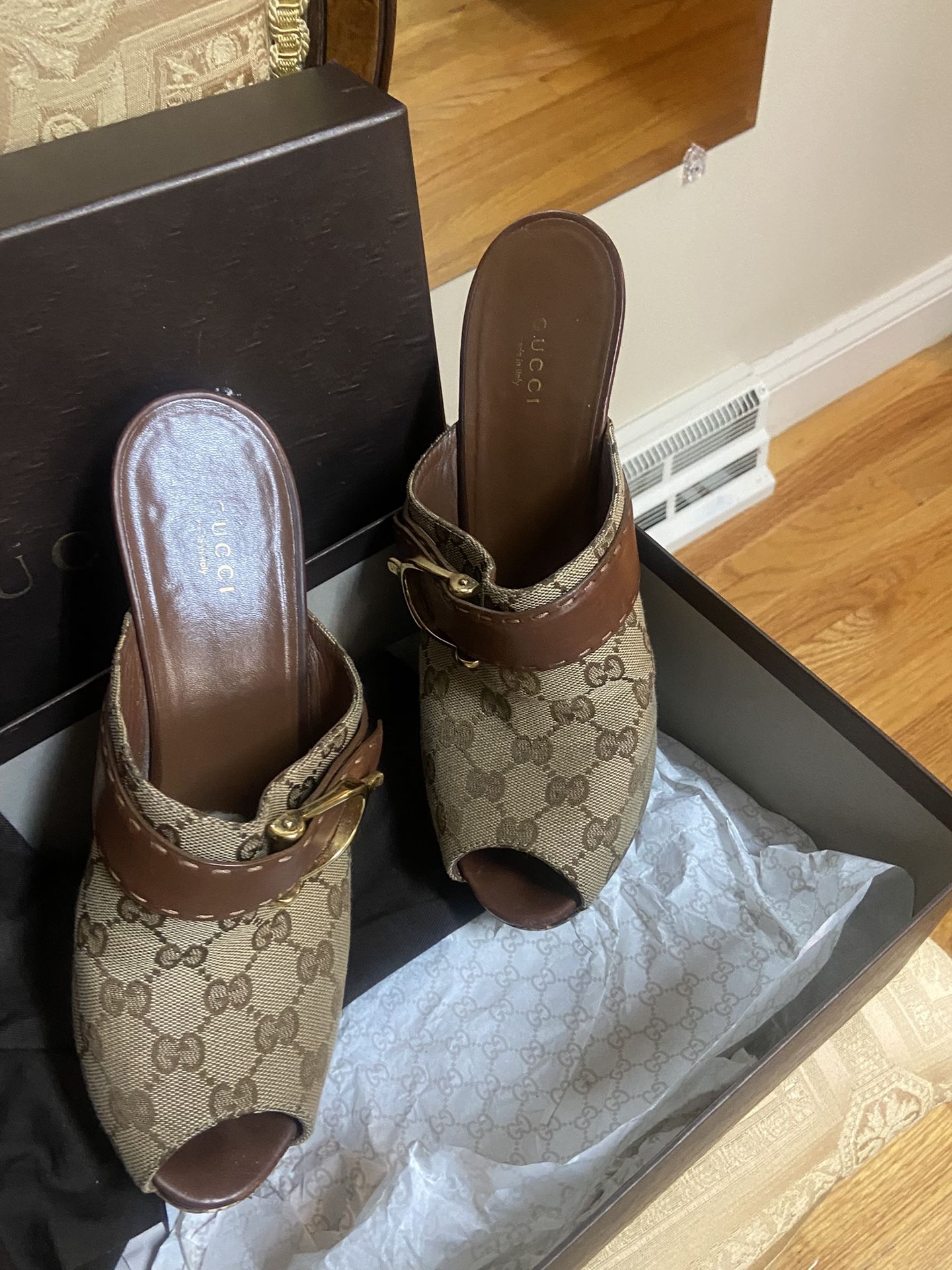 Gucci