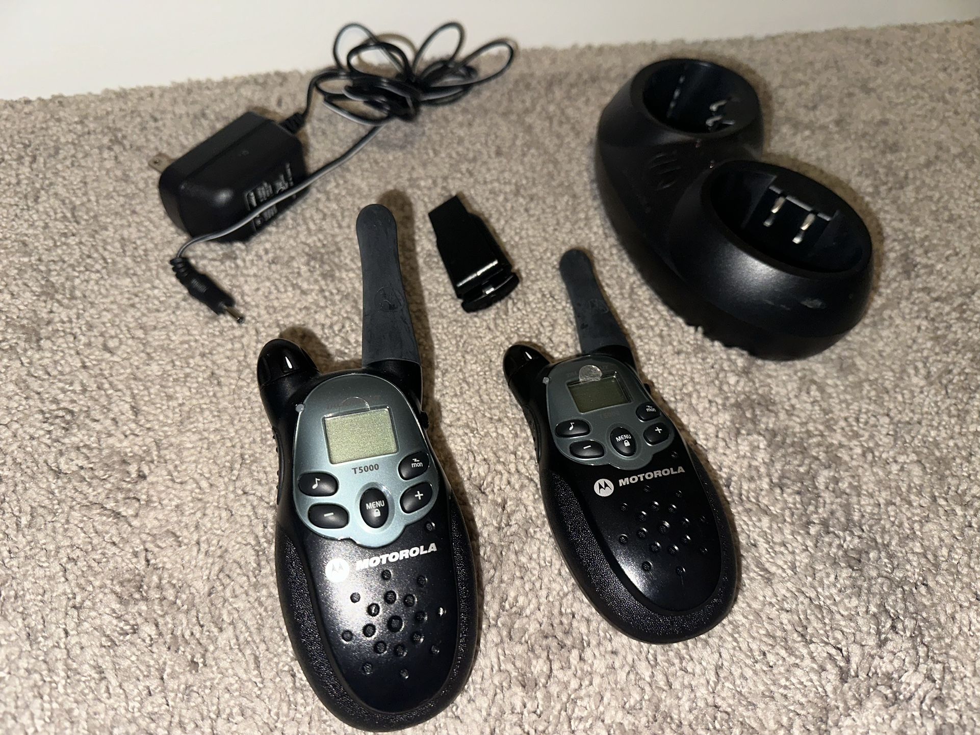 Motorola Talkabout T5000 Two Way Radios with Base and Charger