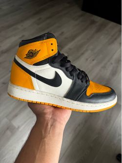 Yellow Jordan 1’s 5.5M or 7W