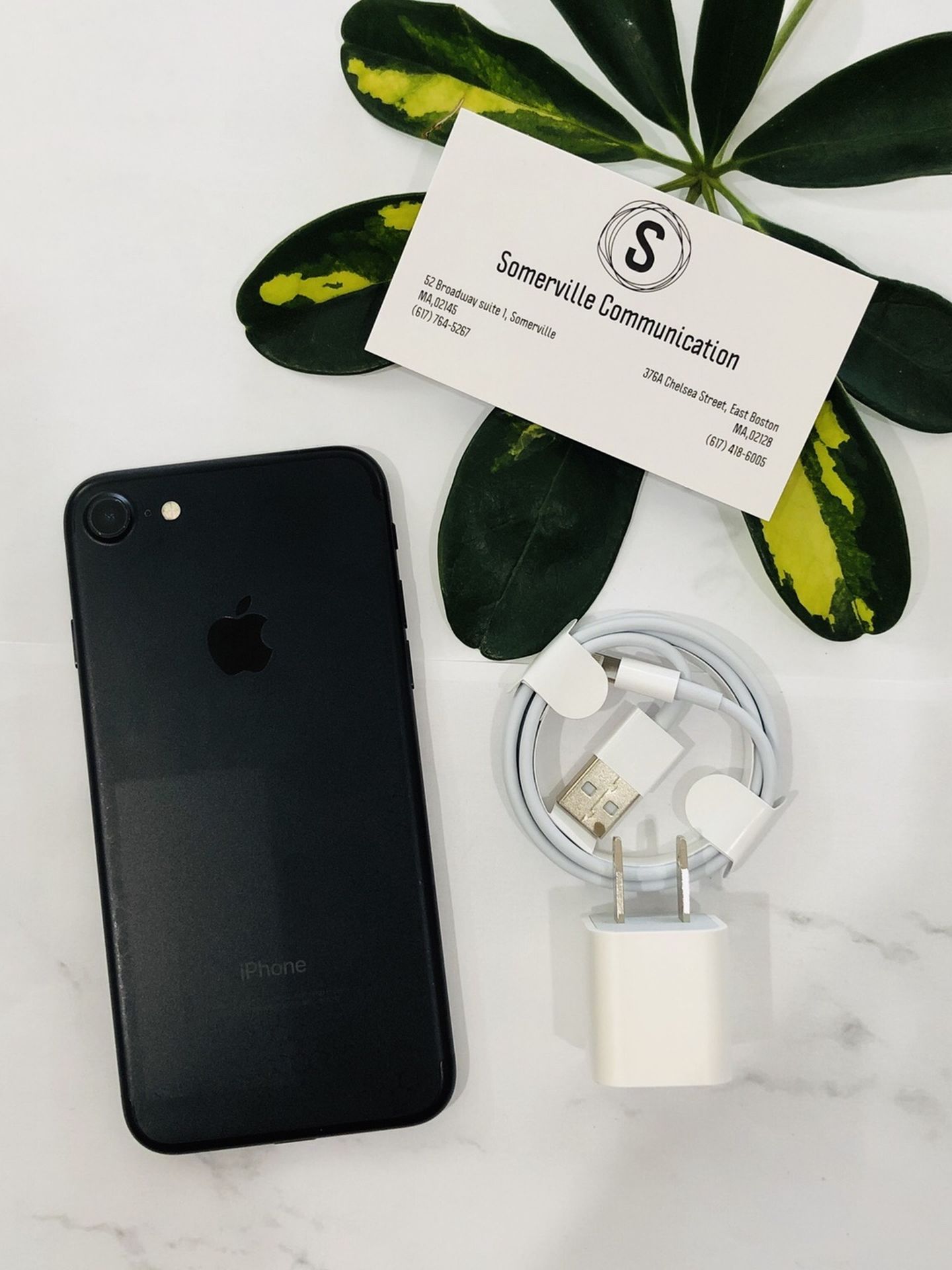 Factory unlocked iPhone 7 32gb, store warranty