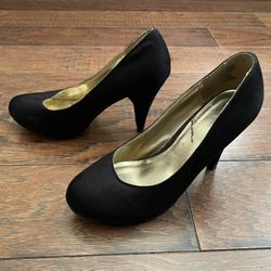 Black Heels, Size 7.5