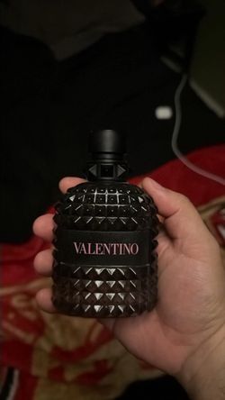 Valentino Born in Roma Intense EDP 3.4 oz *USED*