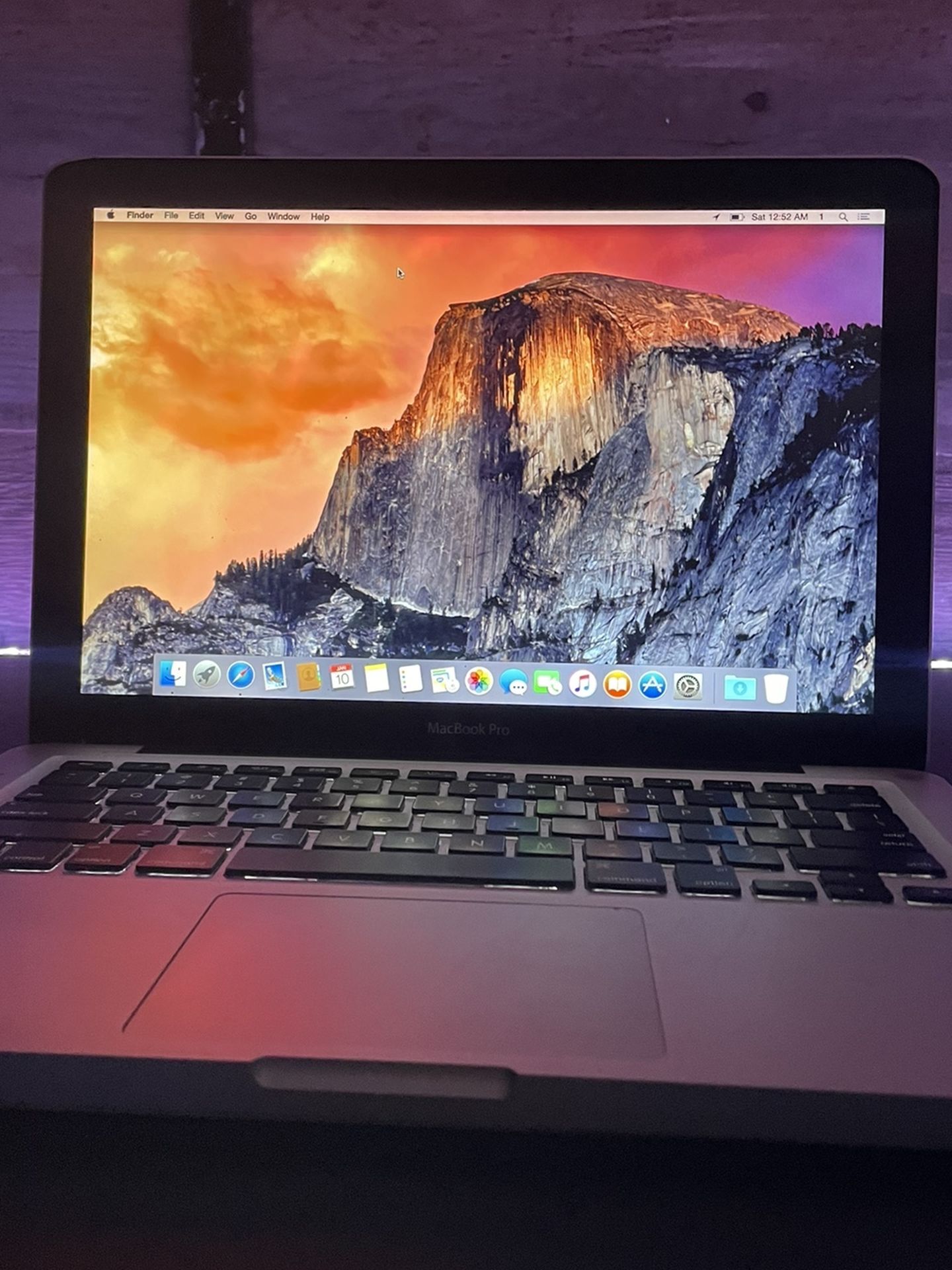 MacBook Pro/Yosemite/8gb Ram/250HD/i5