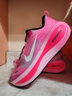 Nike Vomero Plus sizes in description