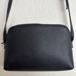 Black purse 