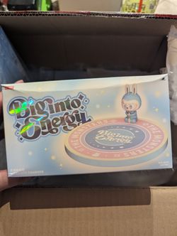 Labubu Big Into Energy Wireless Charger