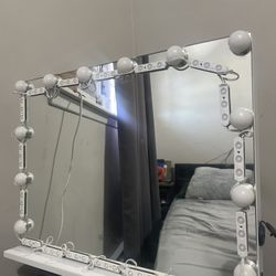 Vanity Mirror With Lights 