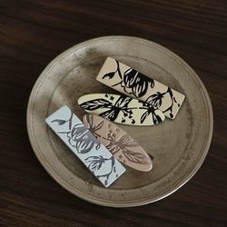 Hand-painted three-dimensional relief