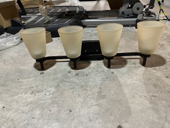 4 Bulb Vanity Light 