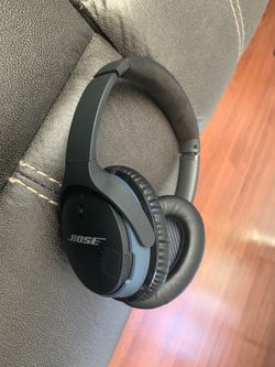 Bose Soundlink Around Ear w/ accessories