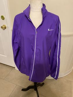 Brand New Woman’s Nike Running Jacket Size X-Large 