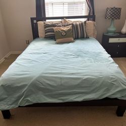 4 Piece Queen Bedset With Mattress