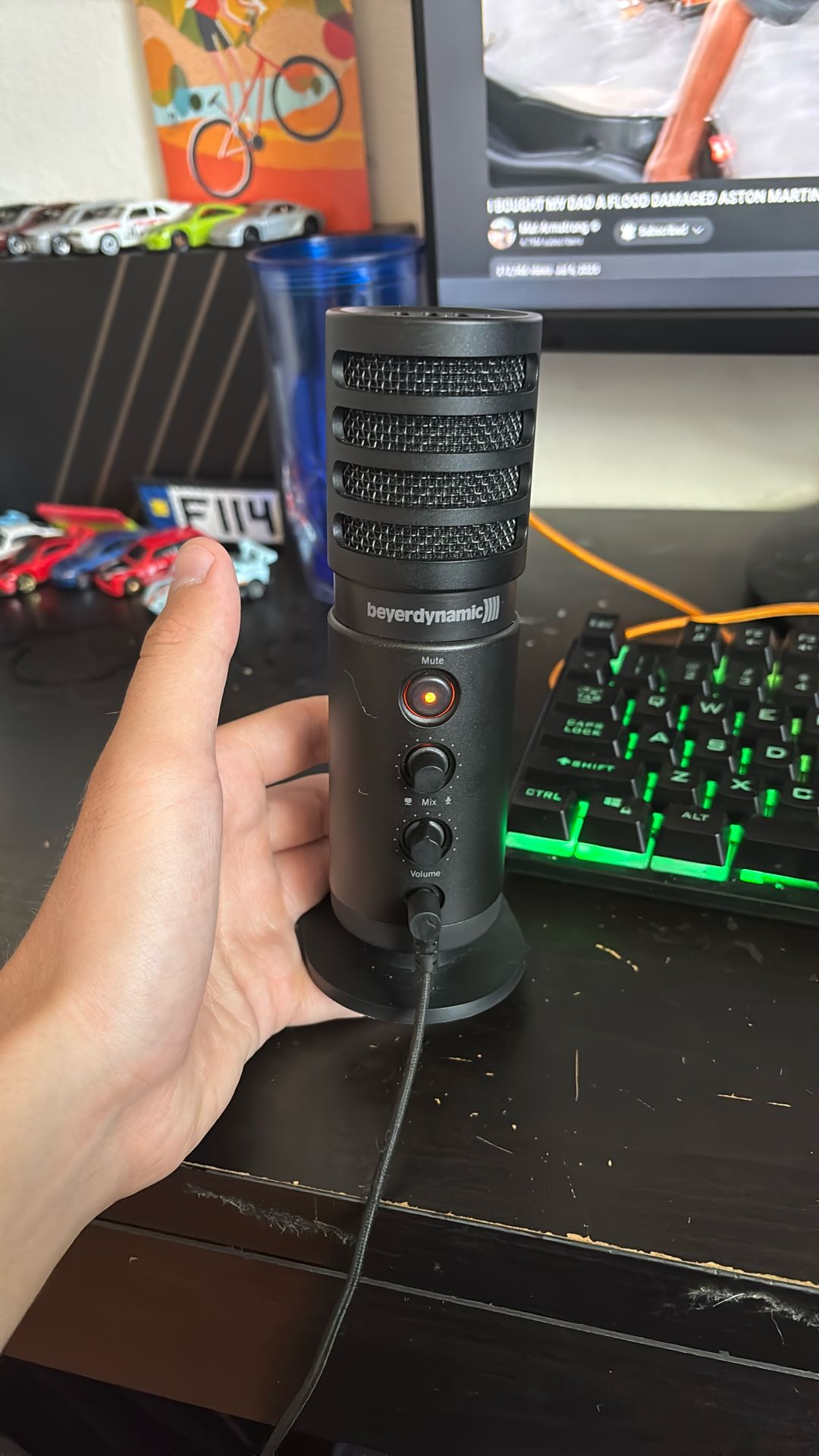 Microphone