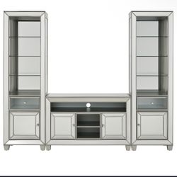 MIRRORED/GLASS TV ENTERTAINMENT CENTER 2K