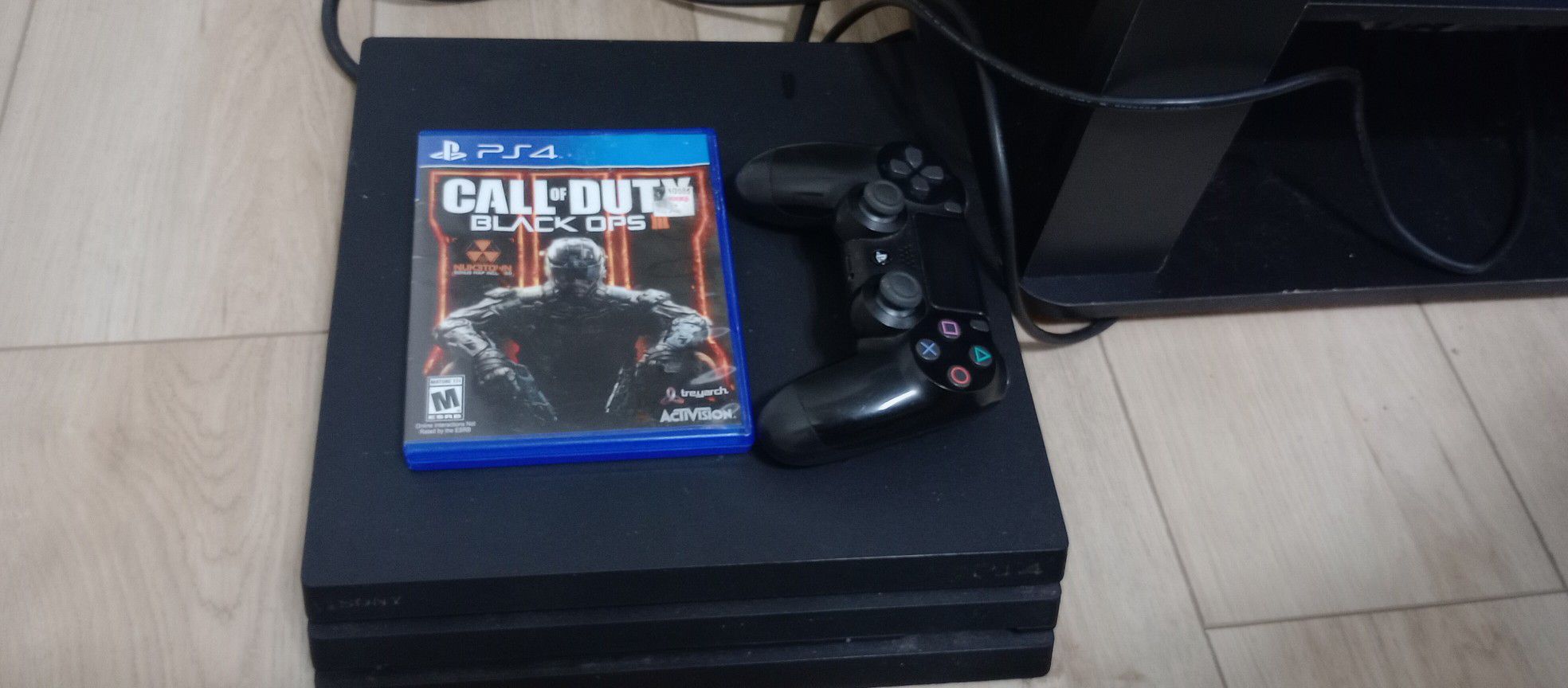 PS4 Pro + Black Ops 3