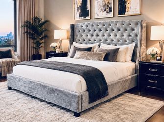 QUEEN BED GRAY VELVET