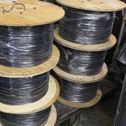 🔥 4 Brand New 5000ft Rolls of Fiber Optic Cable – Huge Discount! 🔥  • 4 Strand | Single Mode | Indoor/Outdoor | Plenum Riser  • MPN: DX004DSLX9KR | 