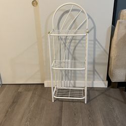 White Shelf