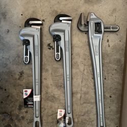 24” Aluminum RIDGID Pipe Wrenches. Read Description 