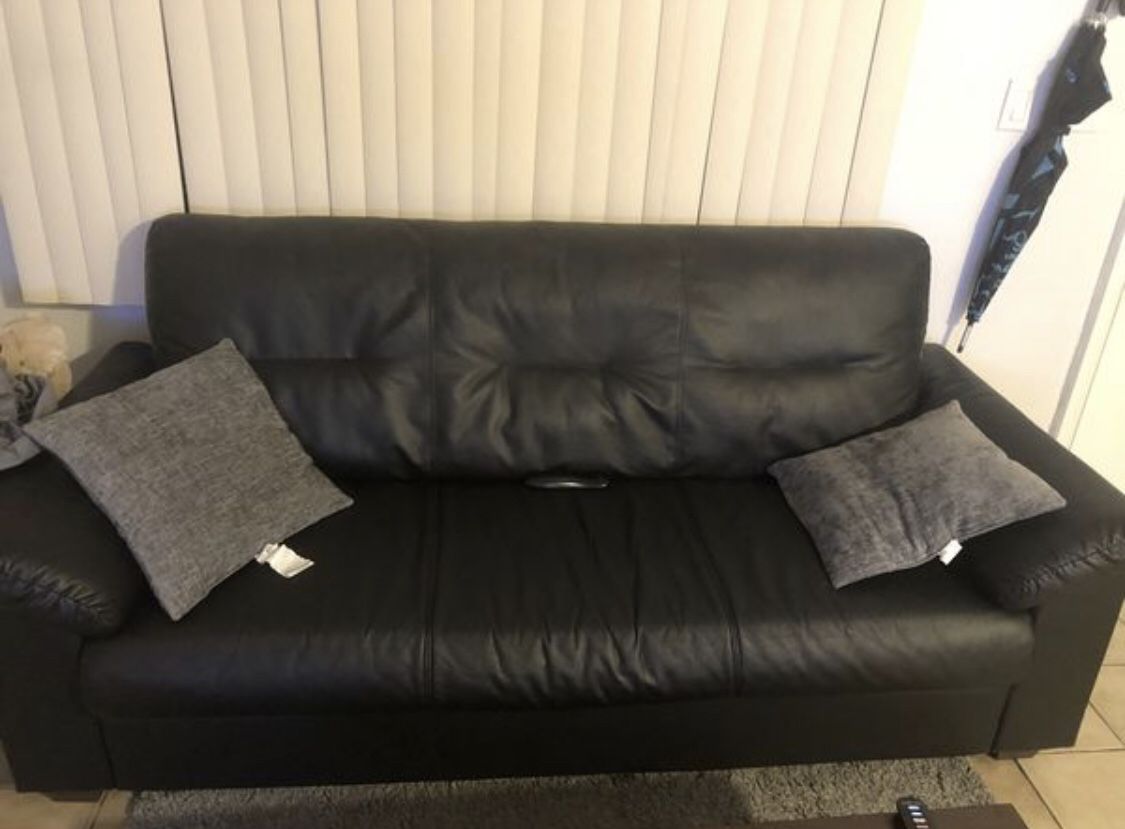Black Couch 3 Seater with Pillow Set