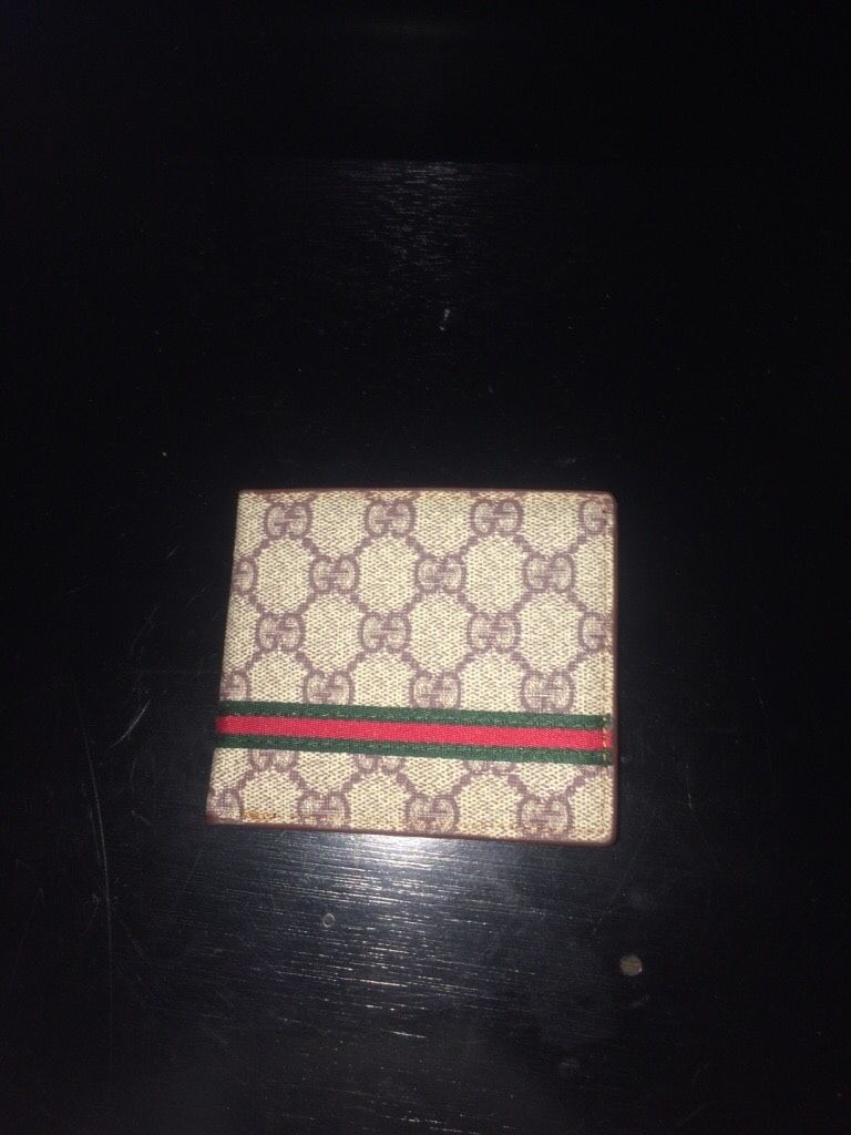 Gucci wallet