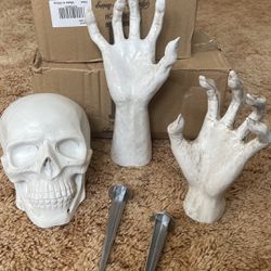 New Skull 💀 With Hand Decor Wall And Outside Yard Stake Halloween 