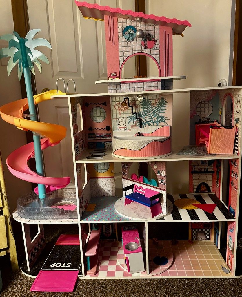 LOL Doll House