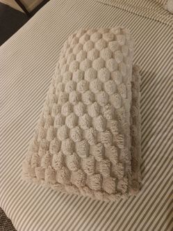 Bed Blanket Luxury 3D Jacquard, Camel - Moving Sale