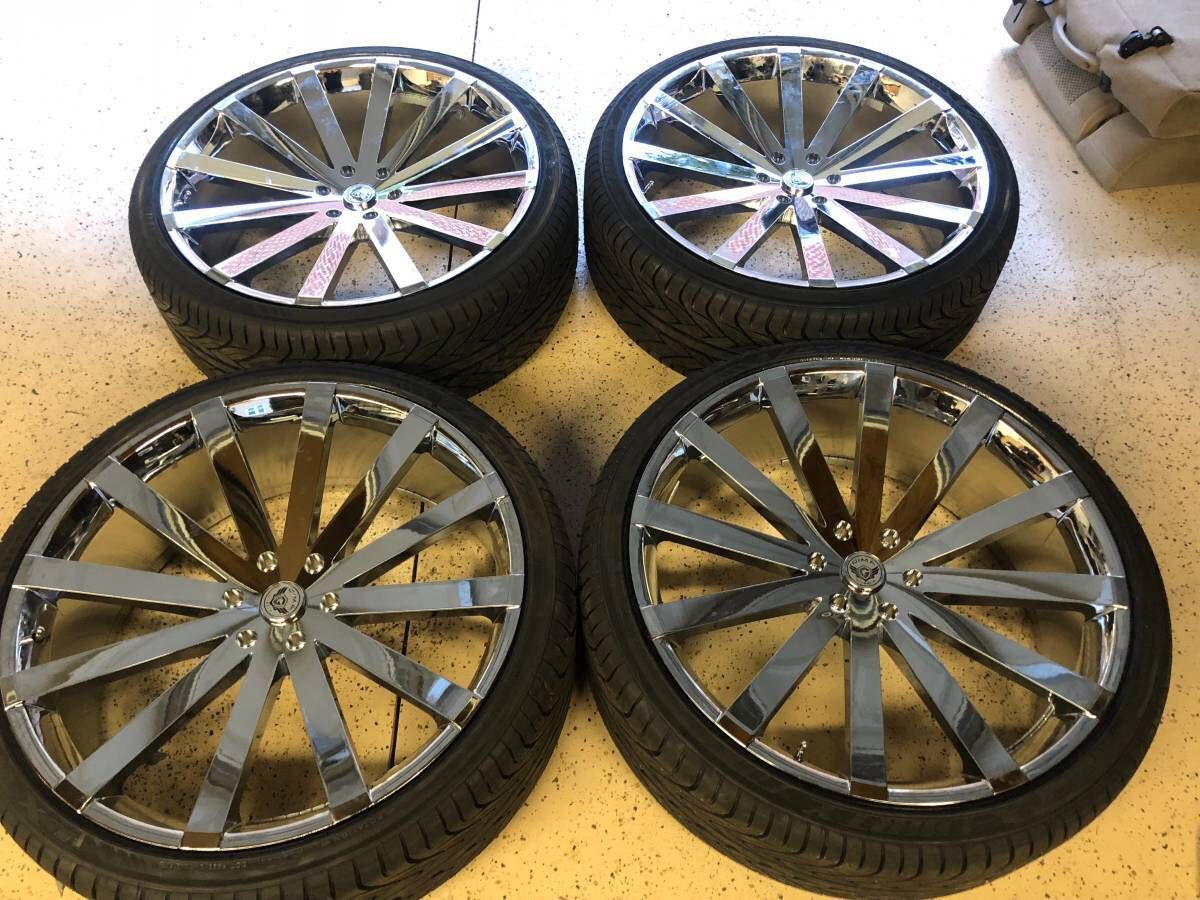 26 inch Gima paradox chrome wheels and lexani 295/30/26 tires 6 lug bolt pattern 6x139.7 like new