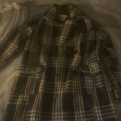 heavy weight black and white coat Size L