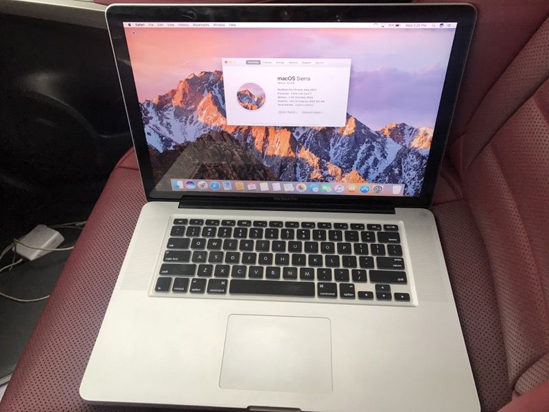 MacBook Pro 15 inch i7 quad core like new 2011