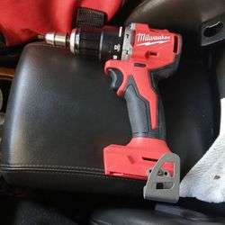 Milwaukee M18 Drill