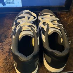 shoes size 11