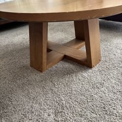 Large Coffee Table  Basket Included 