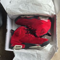 Jordans, Size 9
