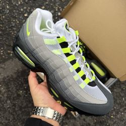 New Nike Air Max 95 “Neon” OG