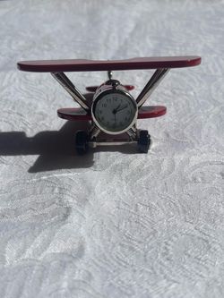 Airplane table clock