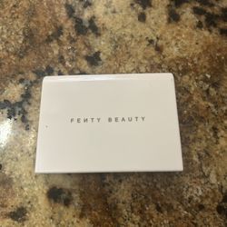 Fenty Beauty Universal Setting Powder 
