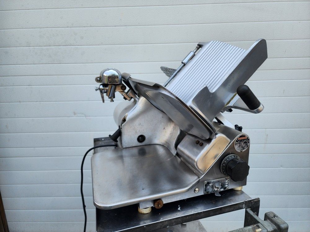 Globe Model 500 Commercial Deli Meat Cheese Vegetable Slicer 120v W/Sharpener