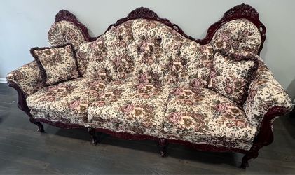 Victorian Style 3-Piece Living Room Set – Sofa, Loveseat & Chair – Solid Wood Frame