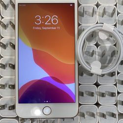 Factory unlocked apple iphone 8 plus 64 gb , store warranty 