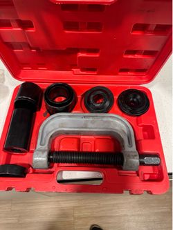 Ball joint press