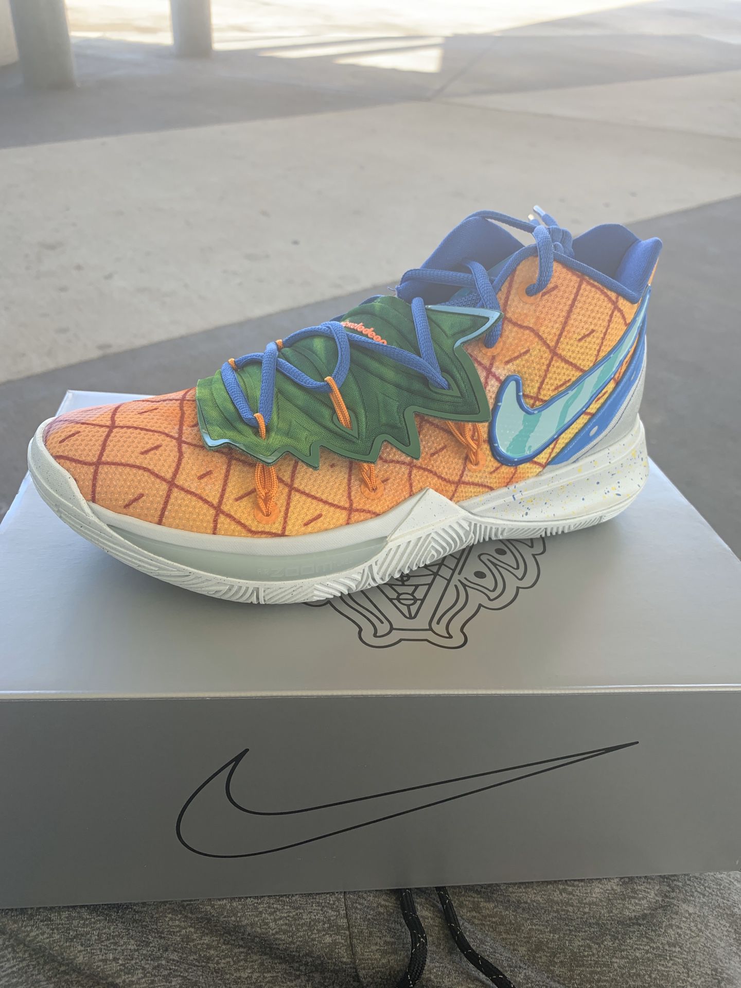 Nike Kyrie 5 x SpongeBob SquarePants Basketball Shoe ‘Pineapple’ Size 8, 9, 11