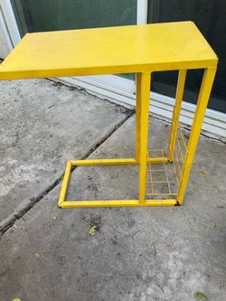 Portable desk