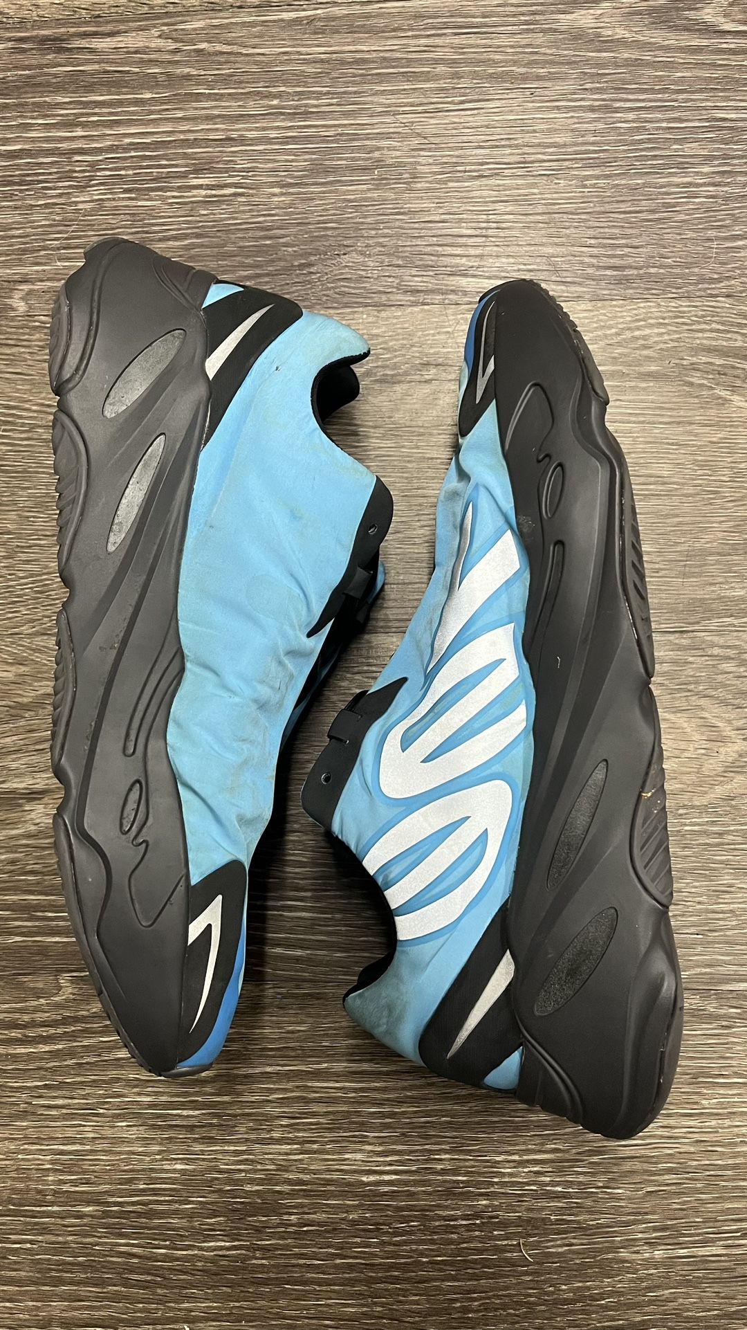 Adidas Yeezy Boost 700 MNVN “Bright Cyan” 2021