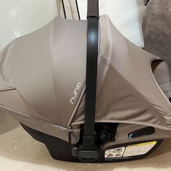 Nuna Pipa Aire Rx with base - Infant Carseat